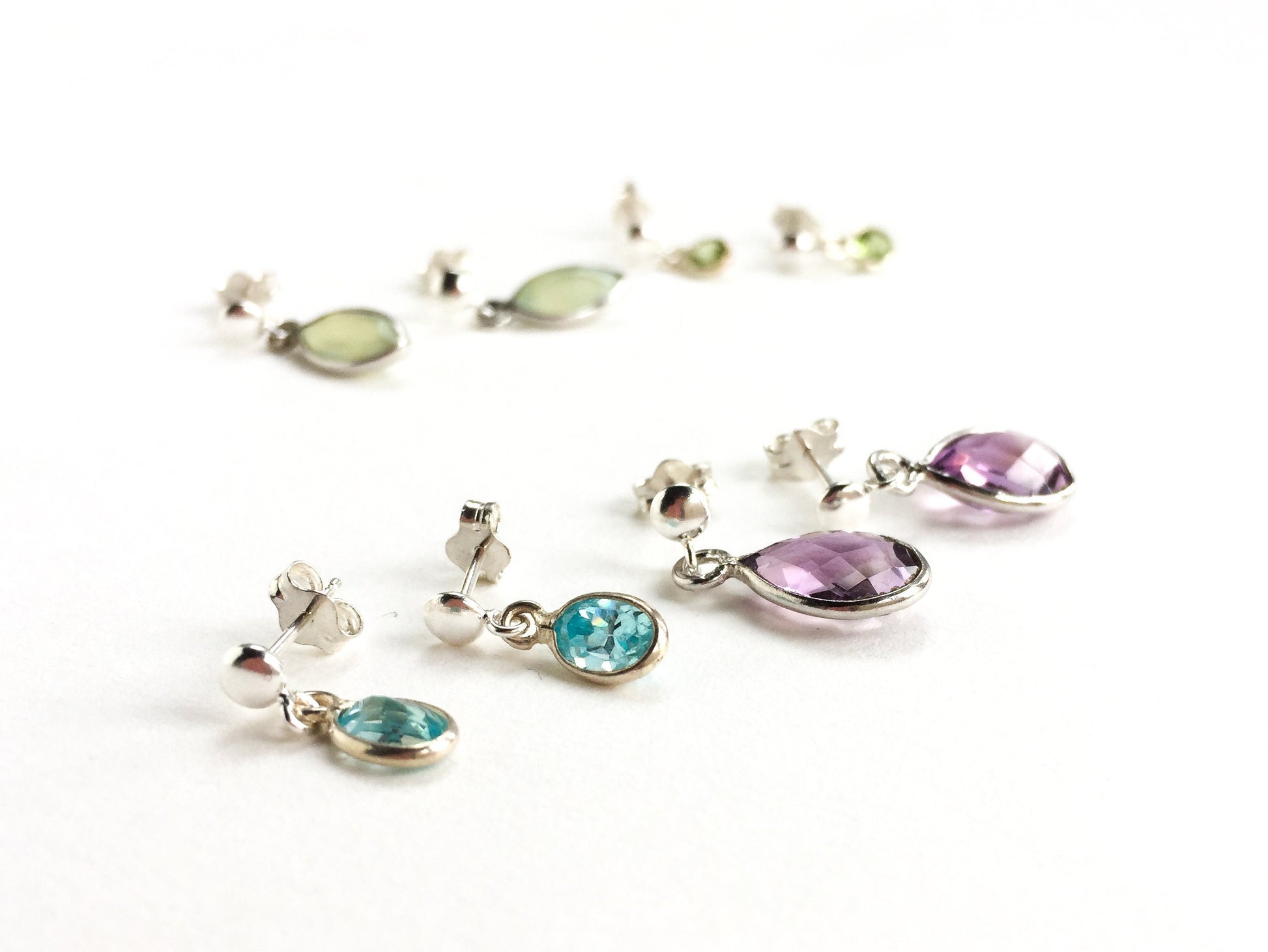 Boucles d'oreilles en pierres précieuses vertes, boucles d'oreilles en argent sterling, cadeau d'anniversaire, boucles d'oreilles avec pierre de naissance d'août, boucles d'oreilles en péridot