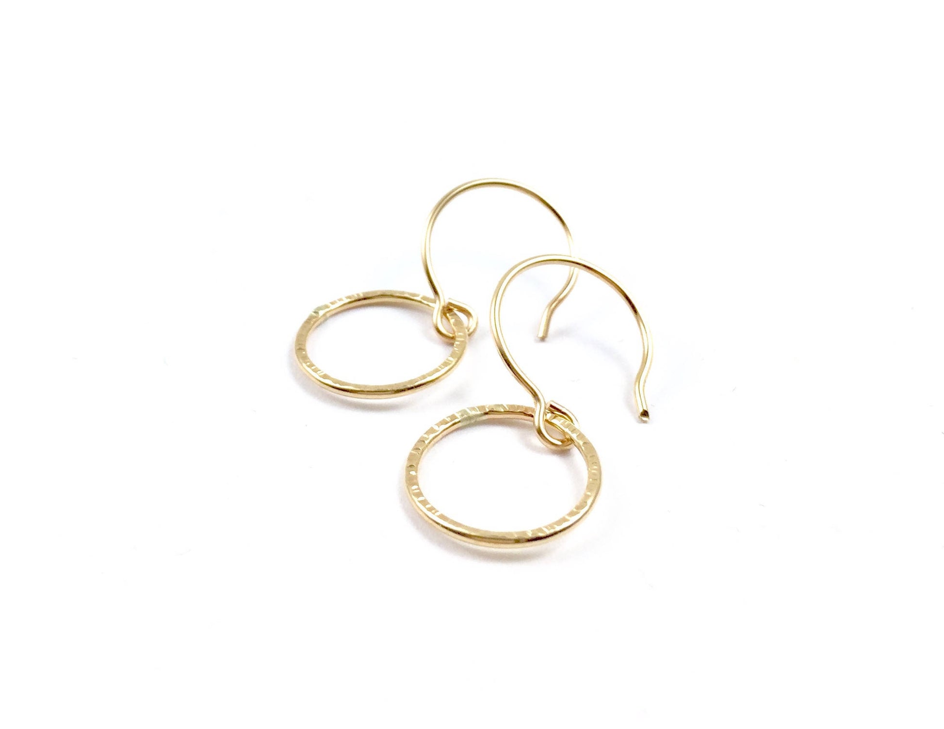 Boucles d'oreilles créoles en or, boucles d'oreilles en or rempli 14 carats, créoles en or martelé, boucles d'oreilles créoles pendantes, cadeau pour elle, créoles légères