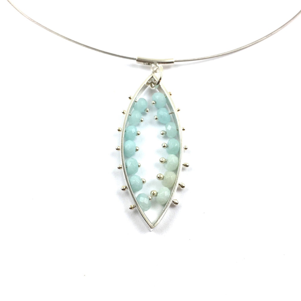 Pendentif en pierre précieuse Aqua • Collier pendentif serti d'amazonite • Collier bleu clair cadeau pour elle • Pendentif en argent recyclé