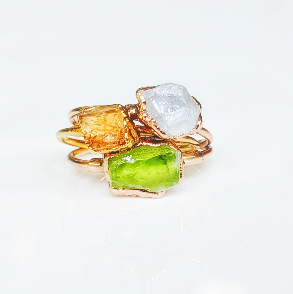 Bague en topaze impériale brute