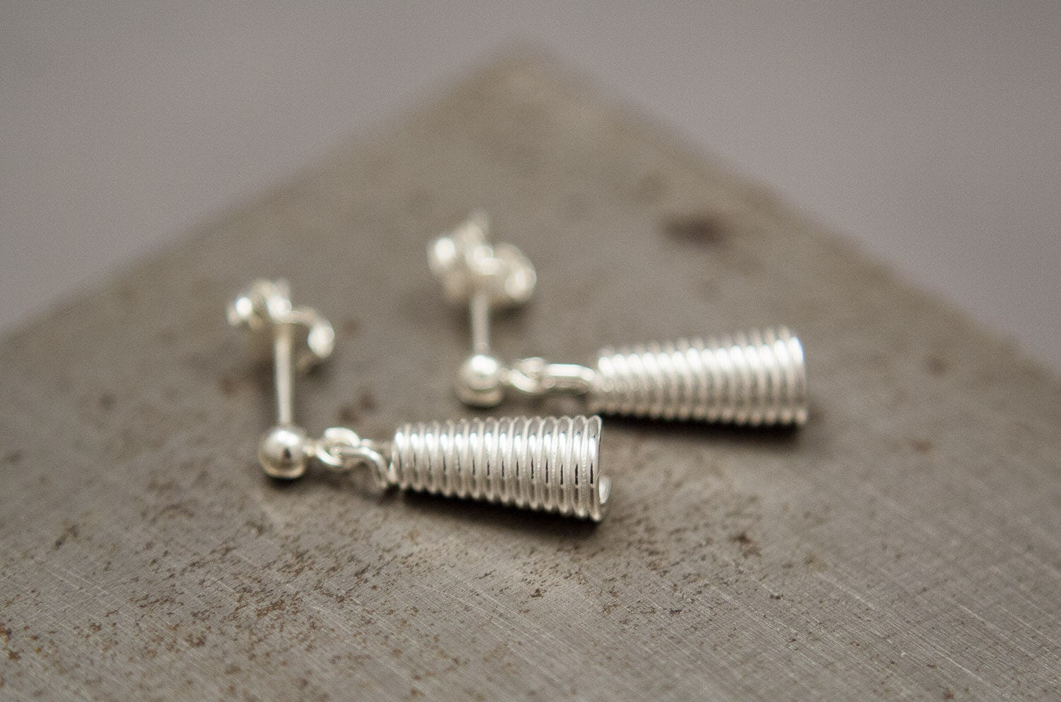 Boucles d'oreilles cloche en argent • Boucles d'oreilles en argent sterling recyclé • Cadeau de boucles d'oreilles pour elle