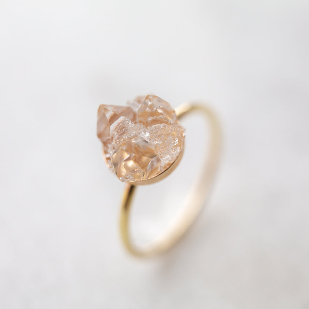 Bague en diamant brut, bague en diamant Herkimer, bague en cristal brut, bague avec pierre de naissance d'avril, cadeaux pour elle, bague en diamant rond, bague en pierre précieuse, rose