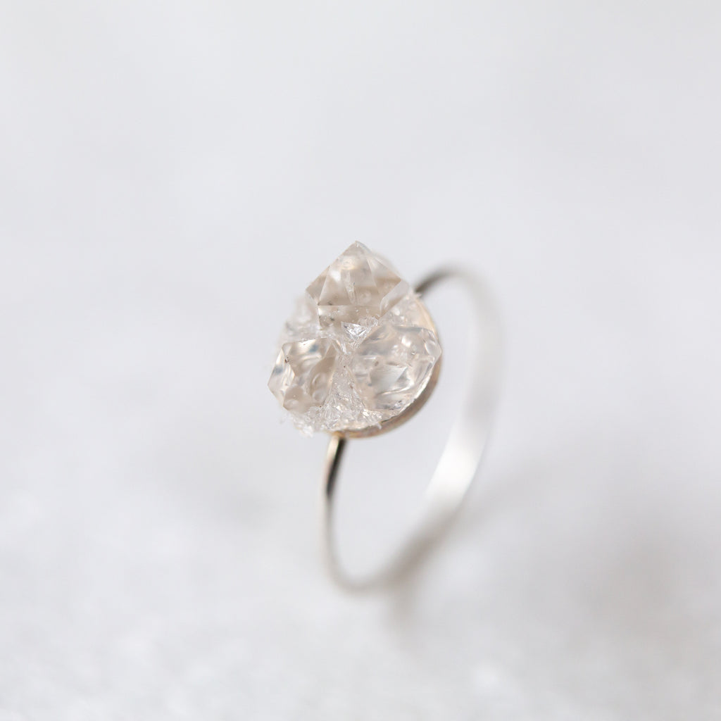 Bague en diamant brut, bague en diamant Herkimer, bague en cristal brut, bague avec pierre de naissance d'avril, cadeaux pour elle, bague en diamant rond, bague en pierre précieuse, rose