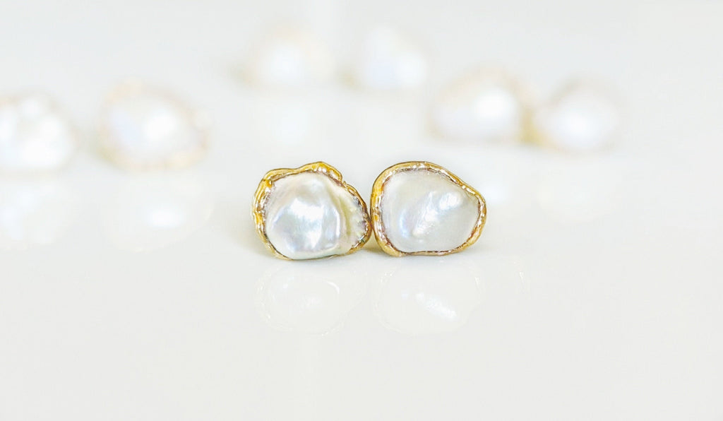 Boucles d'oreilles à tige en perles d'eau douce Keshi