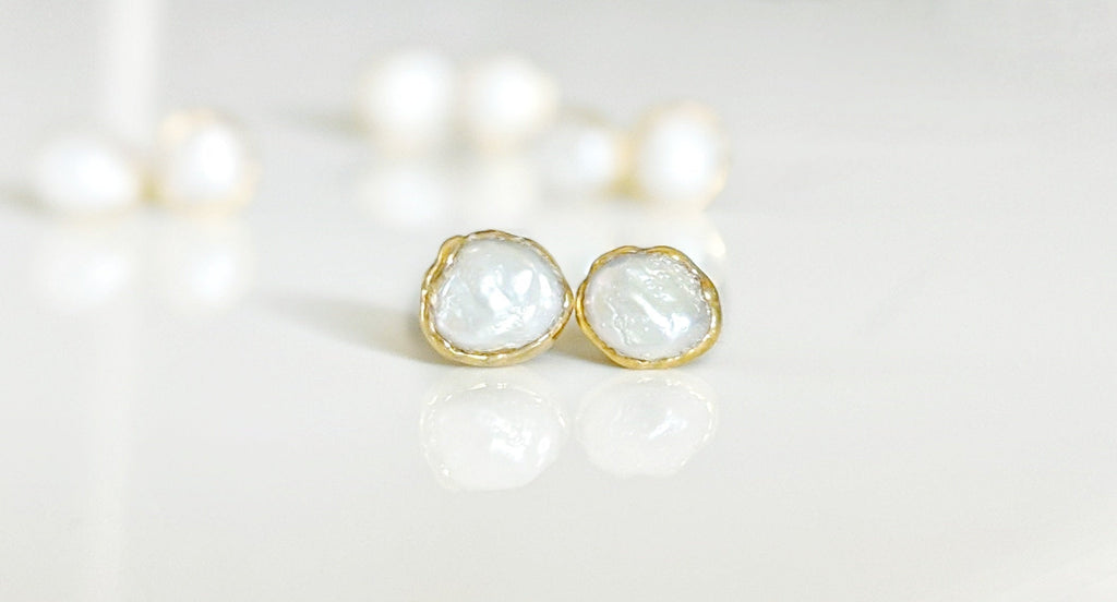Boucles d'oreilles à tige en perles d'eau douce Keshi