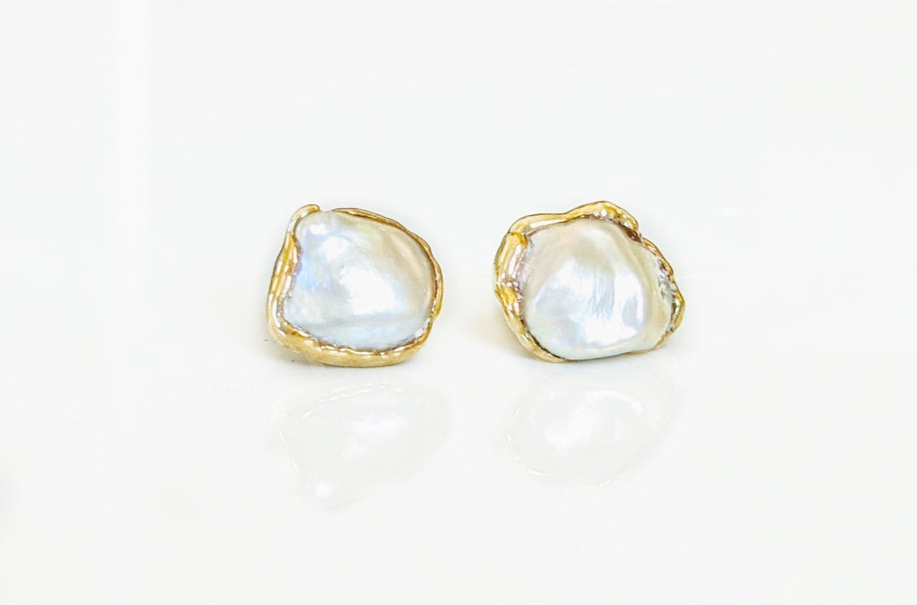 Boucles d'oreilles à tige en perles d'eau douce Keshi