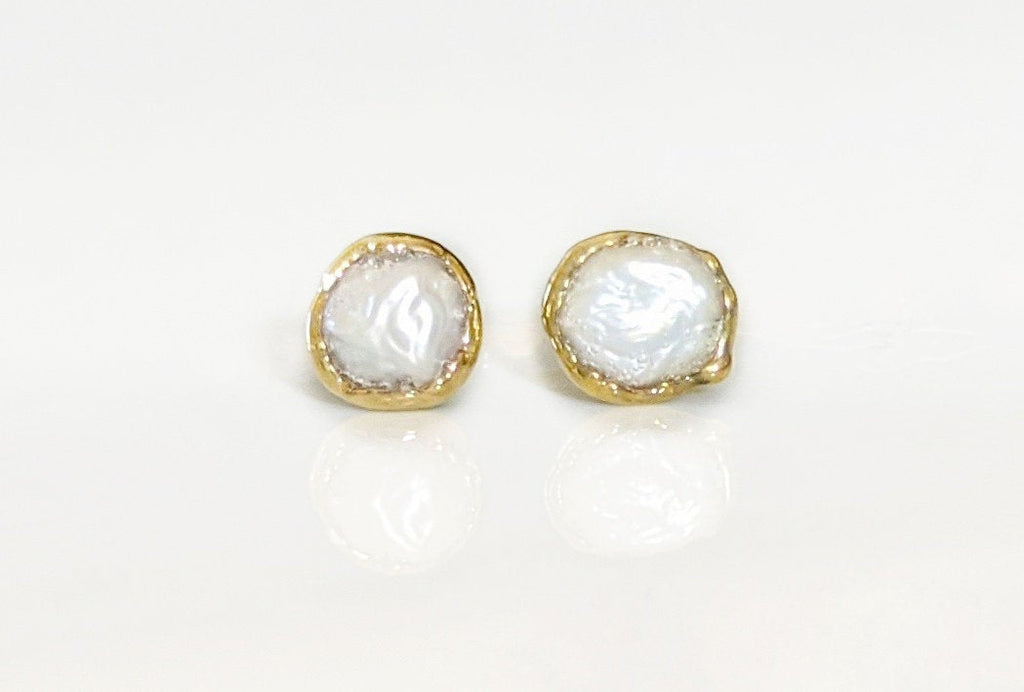 Boucles d'oreilles à tige en perles d'eau douce Keshi