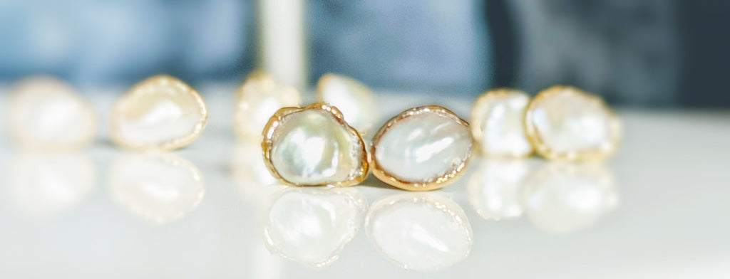 Boucles d'oreilles à tige en perles d'eau douce Keshi