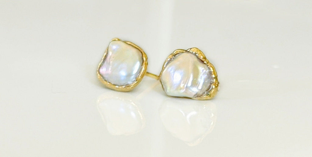 Boucles d'oreilles à tige en perles d'eau douce Keshi