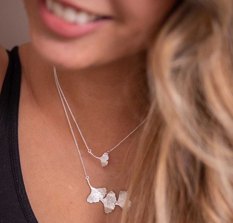 Collier à une seule feuille de ginkgo