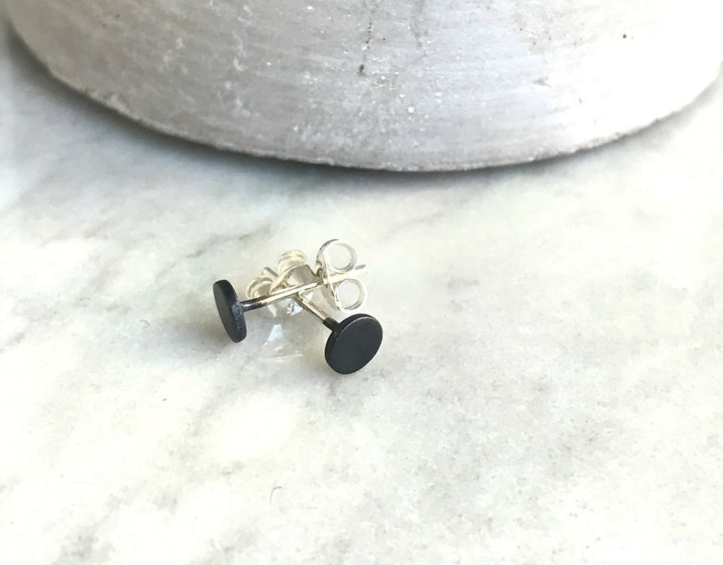 Boucles d'oreilles à tige unisexes en argent, petites boucles noires pour homme, cadeau élégant pour petit ami