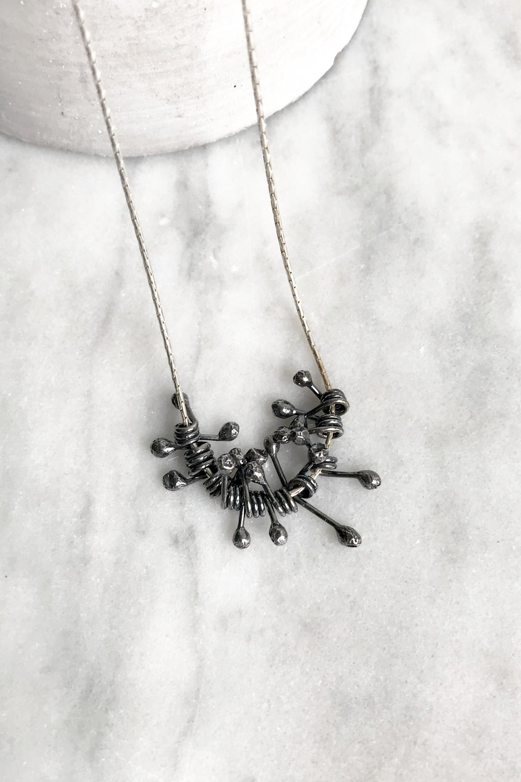Collier à franges en argent noir, collier à pointes en argent recyclé, cadeau bijou pour femme, collier gothique