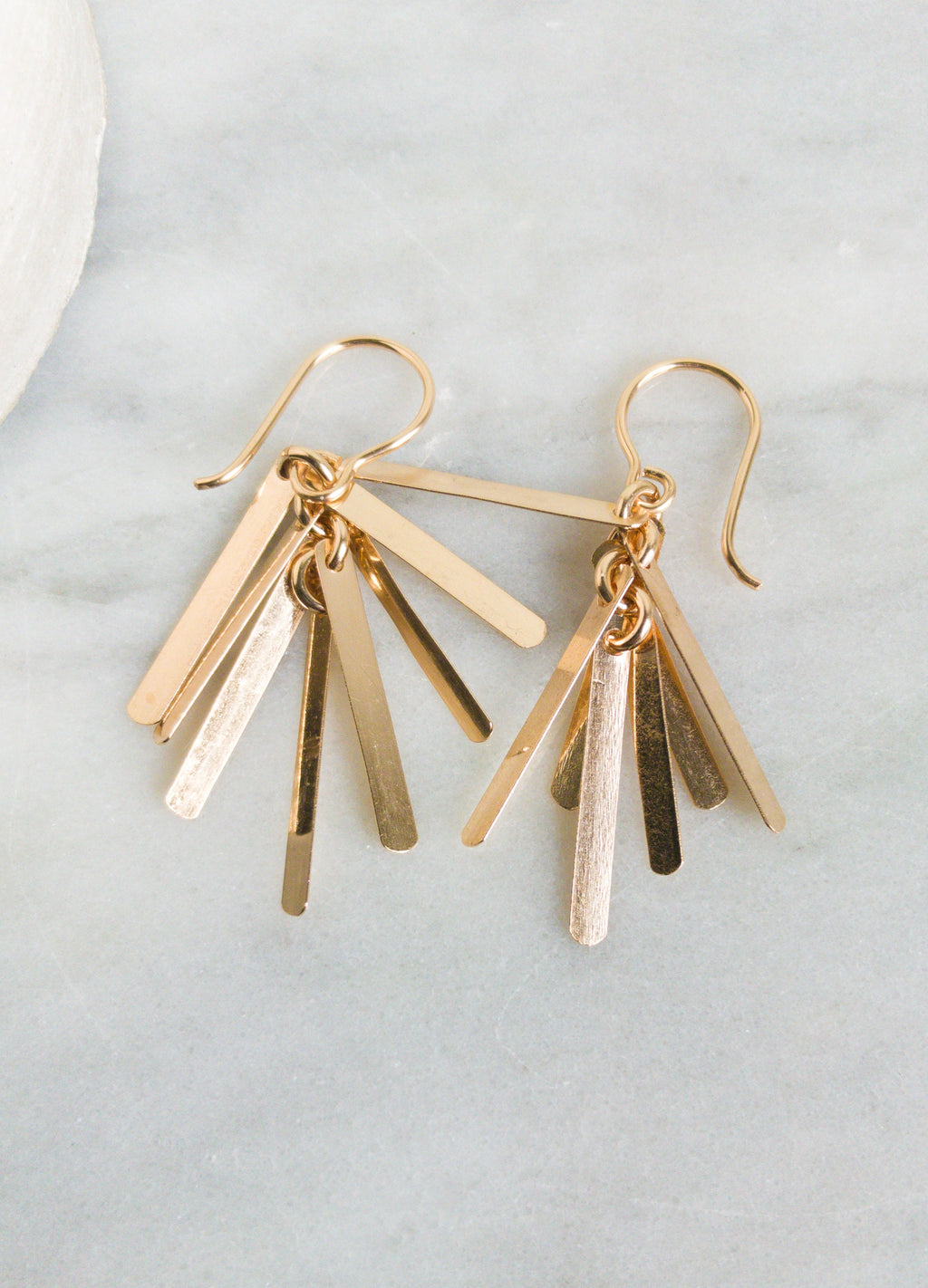 Boucles d'oreilles à pampilles en or, boucles d'oreilles uniques en or rempli 14 carats, boucles d'oreilles à franges, cadeau pour femme, boucles d'oreilles à franges en or, cadeau pour petite amie