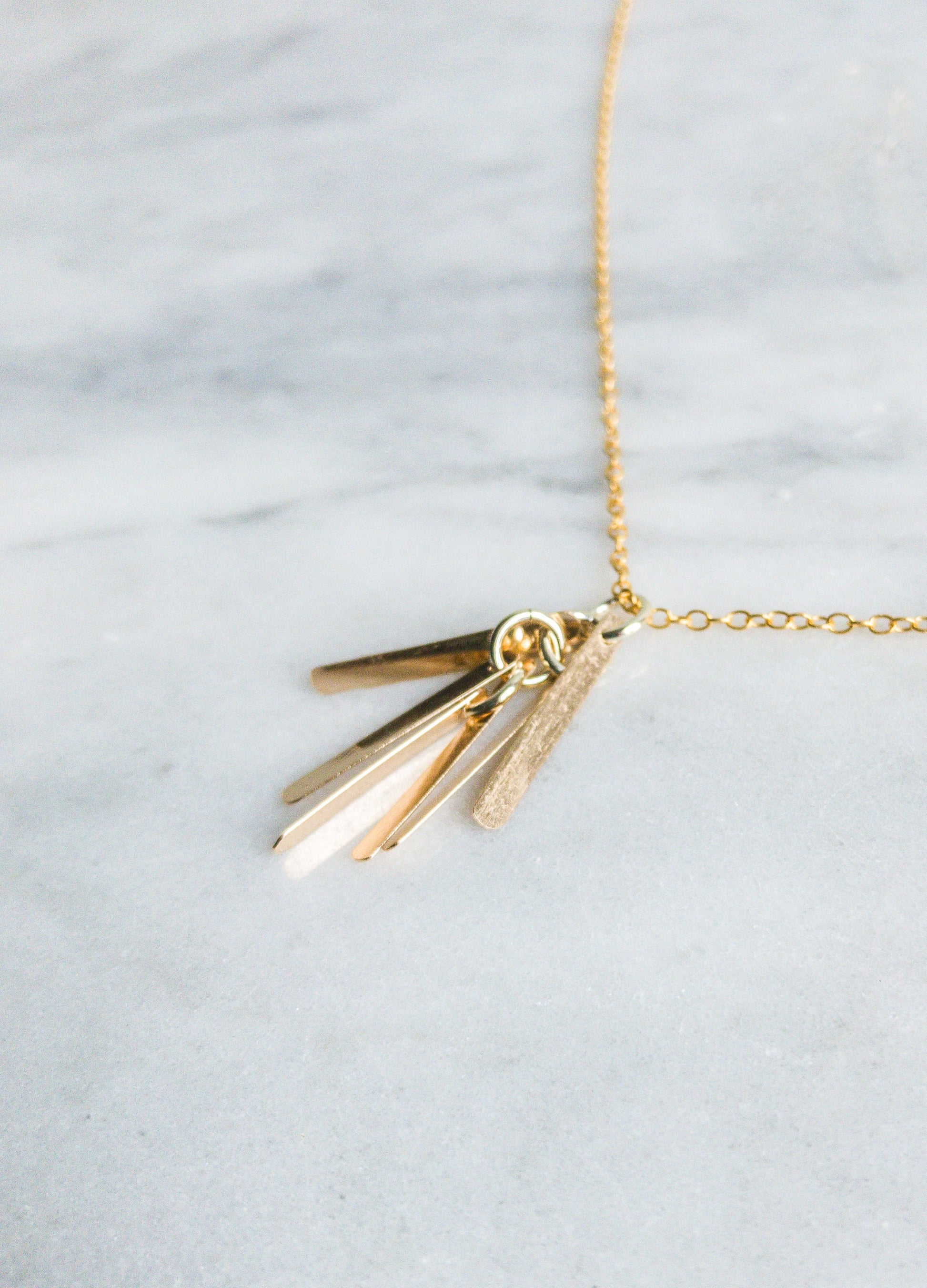 Collier élégant à pampilles en or 14 carats - Collier pendentif à superposer parfait