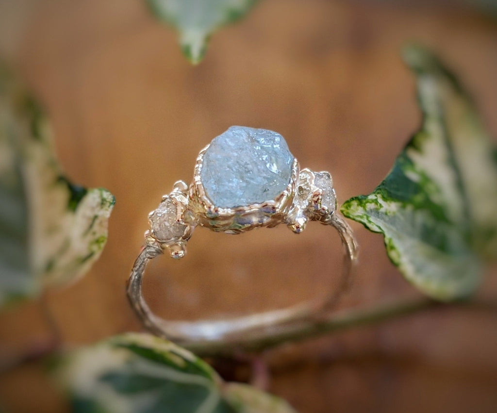 Bague brindille en aigue-marine brute et diamant