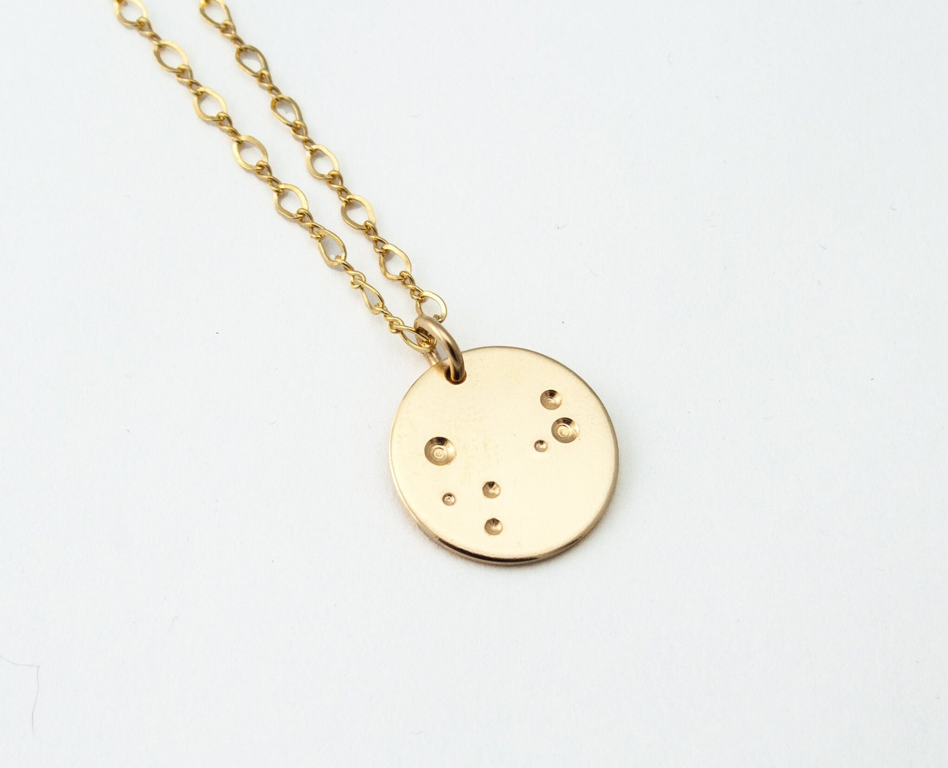 Collier lune en or, cadeau pour elle, collier pleine lune, pendentif en or 14 carats, collier céleste, collier lunaire,