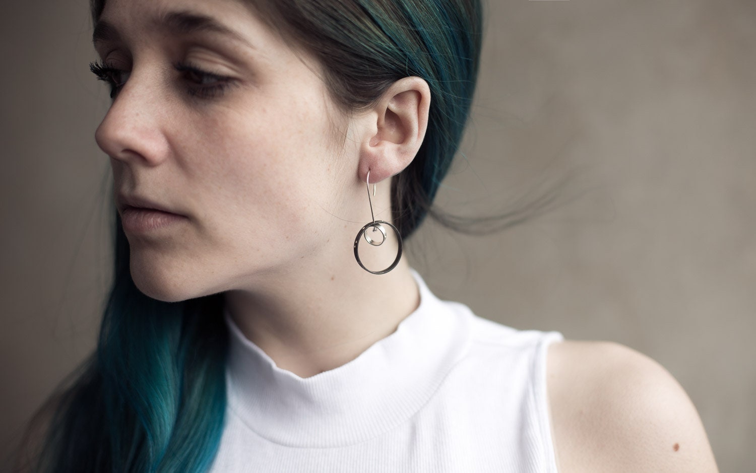 Créoles célestes, boucles d'oreilles en argent noir, doubles créoles, cadeau pour elle, créoles noires, boucles d'oreilles galaxie