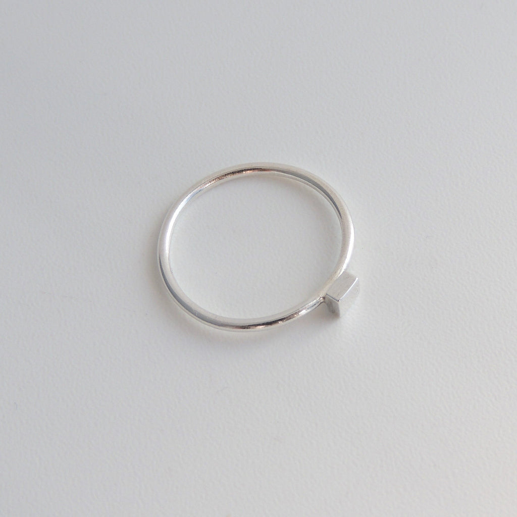 Bague carrée empilable en argent sterling