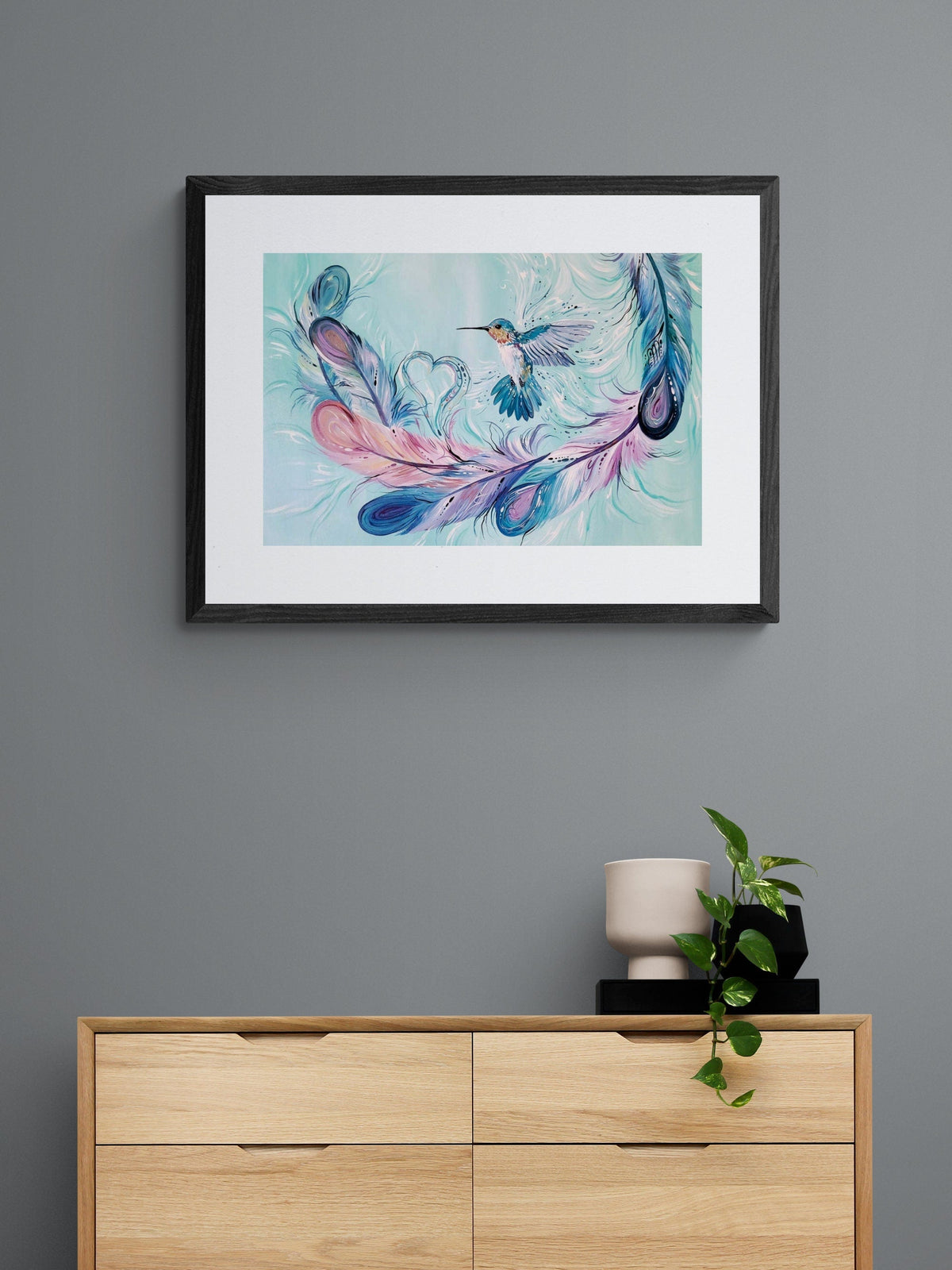 Plumes de colibri par Carla Joseph, impression d'art autochtone, Premières Nations, Amérindiens, Cri, Métis, œuvre d'art encadrée