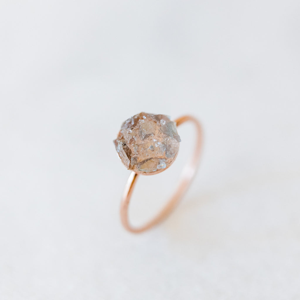 Bague aigue-marine brute, bague avec pierre de naissance de mars, bijoux en pierres précieuses brutes, bague minimaliste, bijoux avec pierre de naissance Poissons, bague en cristal, bague Fairycore