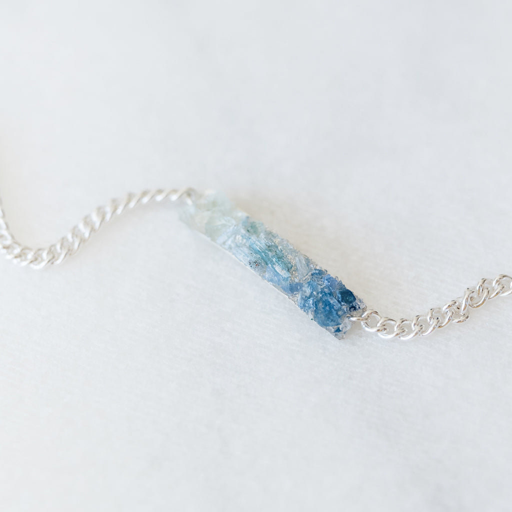 Blue Ombre Bar Bracelet, Raw Aquamarine Bracelet, Kyanite Jewelry, Sapphire Jewelry, Gemstone Bar Bracelet, Birthstone Bracelet, Wedding