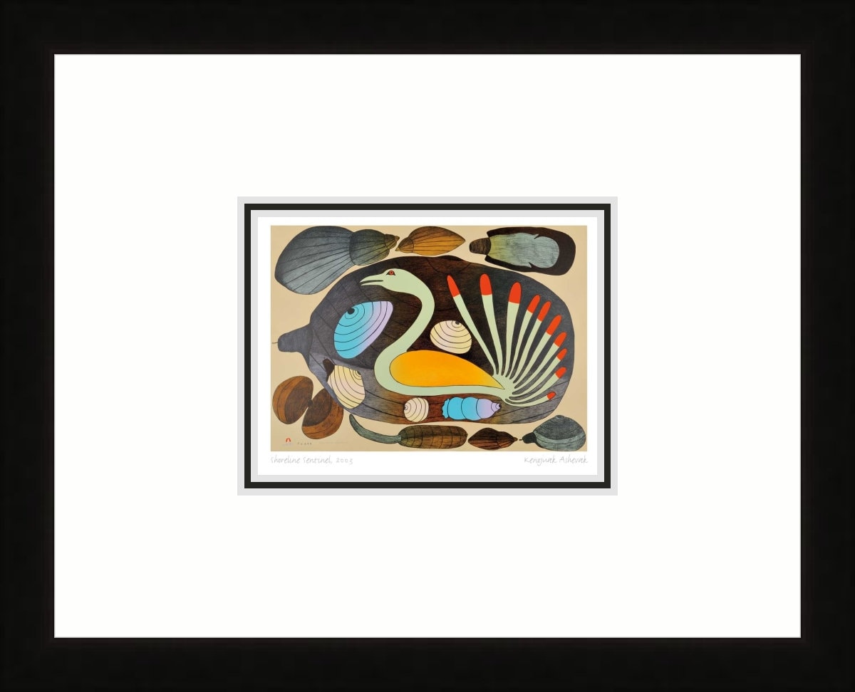 Sentinelle du littoral, 2003 par Kenojuak Ashevak, carte d'art inuit autochtone, décor autochtone, carte d'art encadrée