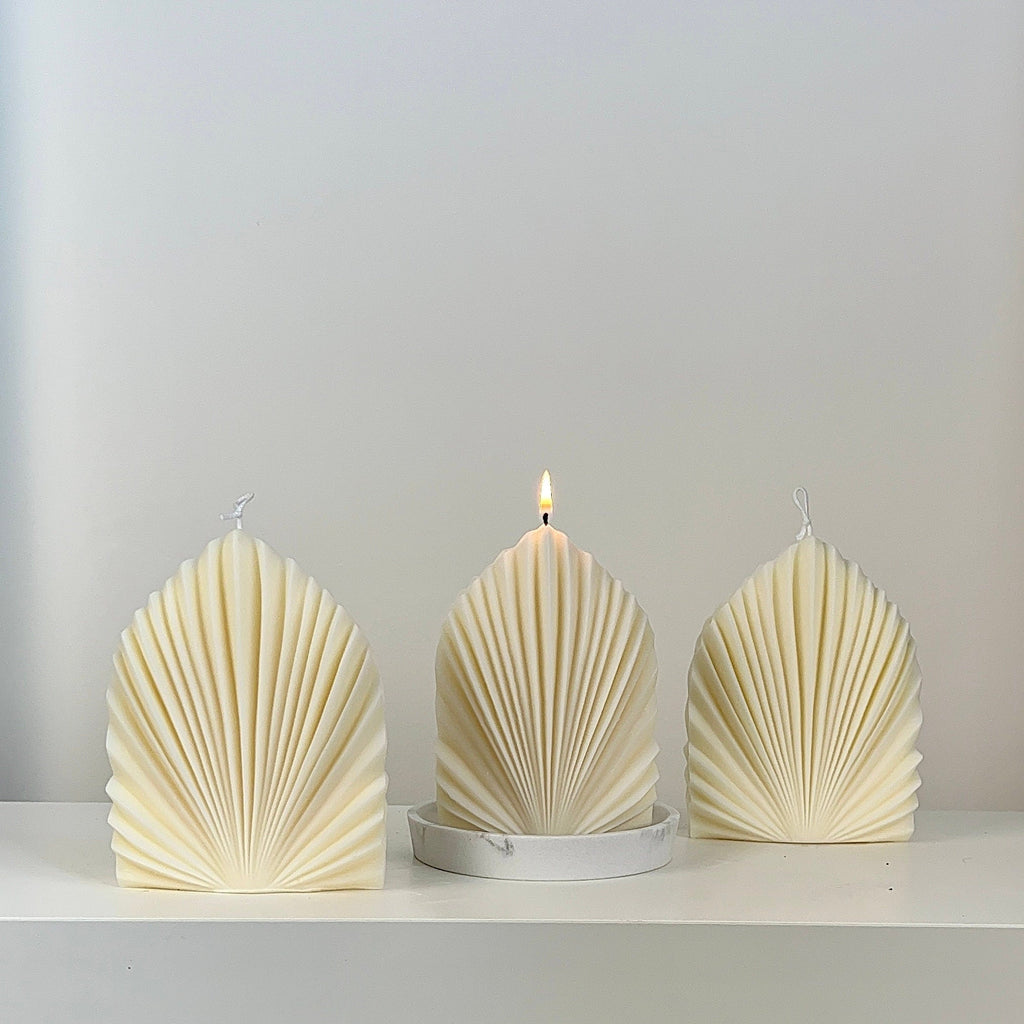 Palm Leaf Soy Candle | Sculptural Home Decor