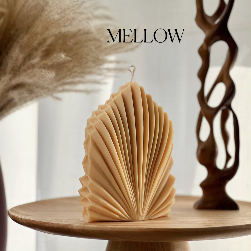 Palm Leaf Soy Candle | Sculptural Home Decor