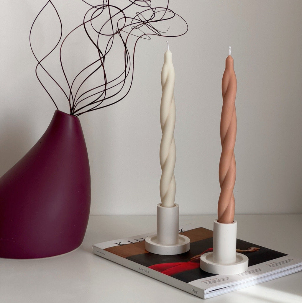 Round Jesmonite Candlestick Holder: Minimalist Table Decor