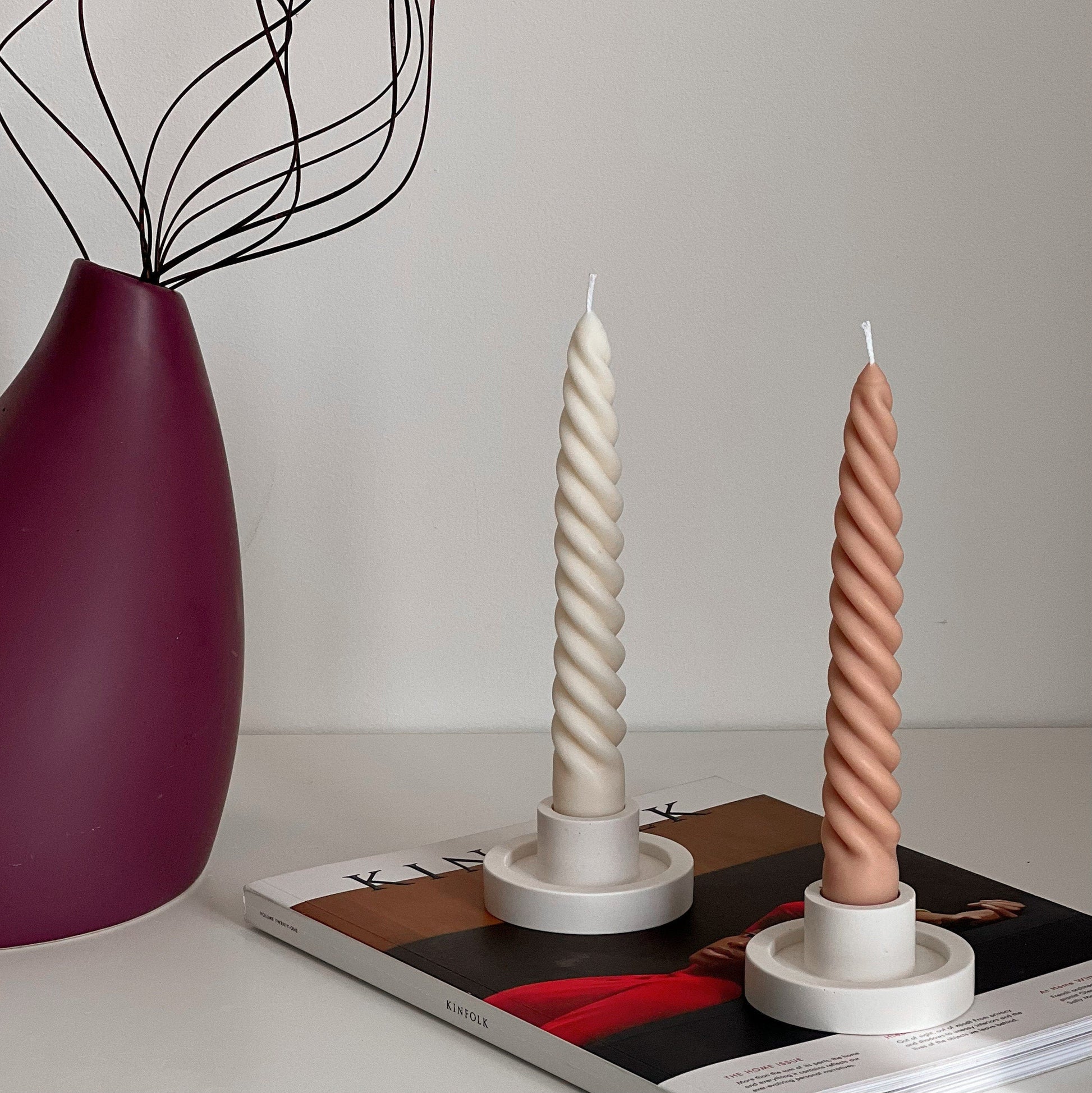 Round Jesmonite Candlestick Holder: Minimalist Table Decor