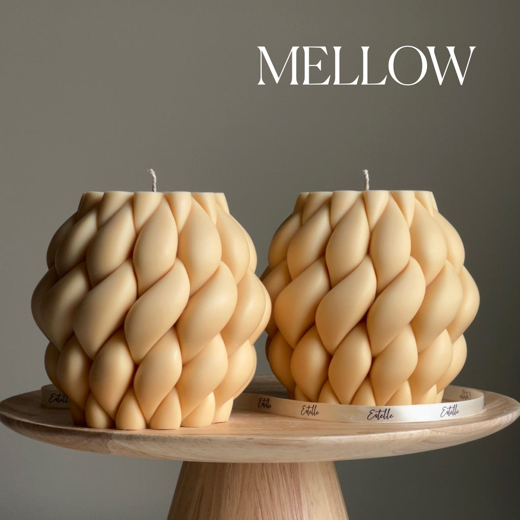 Large Swirl Knot Soy Candle | Trendy Minimalist Pillar Candle