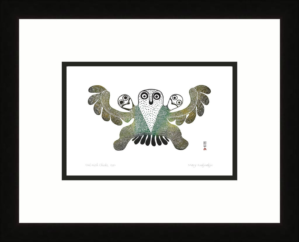 Owl With Chicks, 1971 par Mary Kudjuakju (1908 - 1982), carte d'art inuit, carte d'art encadrée