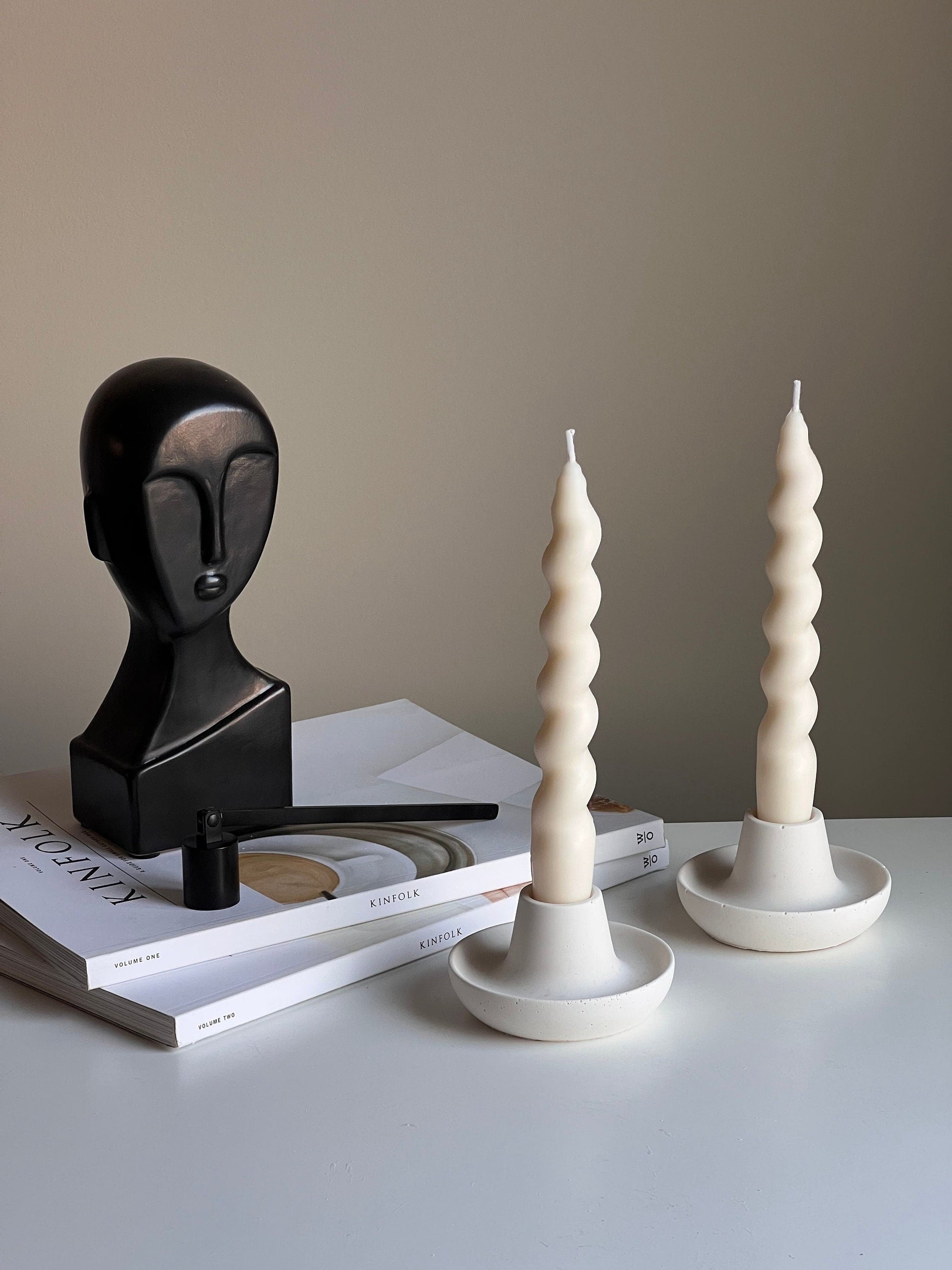 Round Jesmonite Candlestick Holder: Minimalist Table Decor