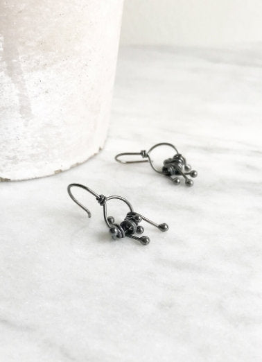 Boucles d'oreilles créoles à franges, boucles d'oreilles légères, boucles d'oreilles pendantes en argent, cadeau audacieux pour elle, boucles d'oreilles tendance