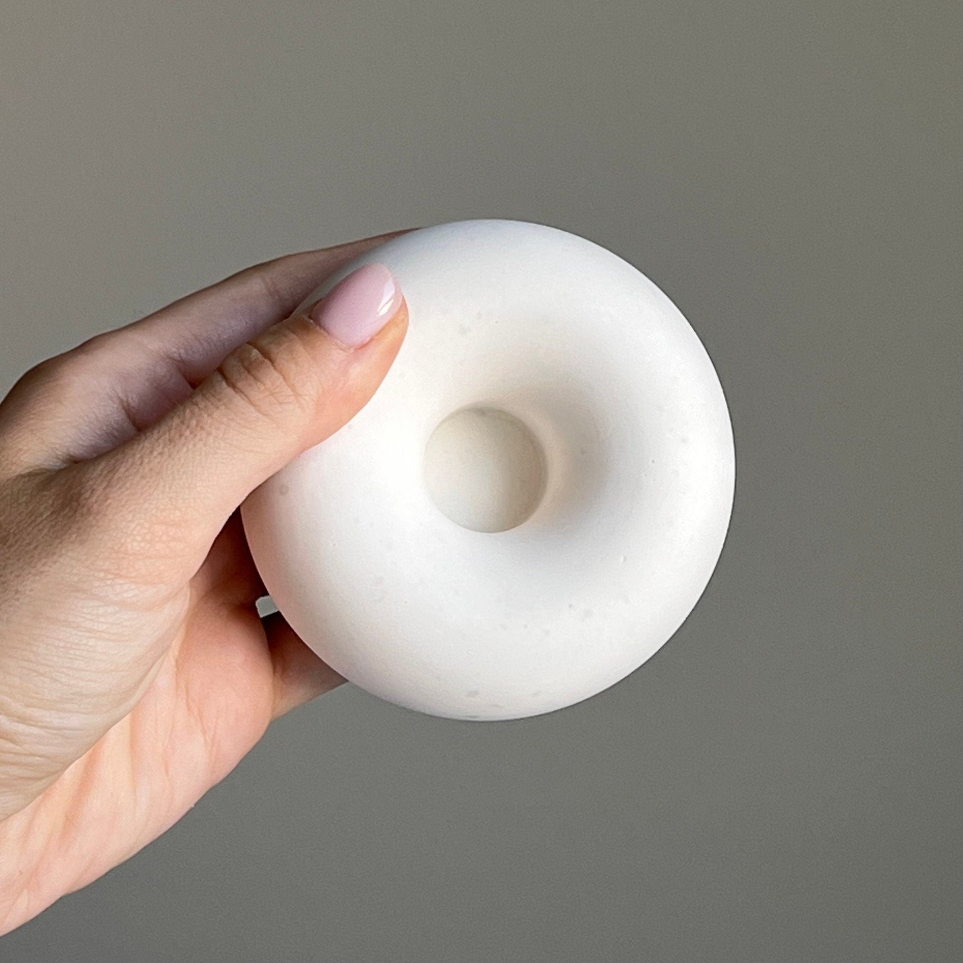 Donut Jesmonite Candlestick Holder: Minimalist Wedding Decor