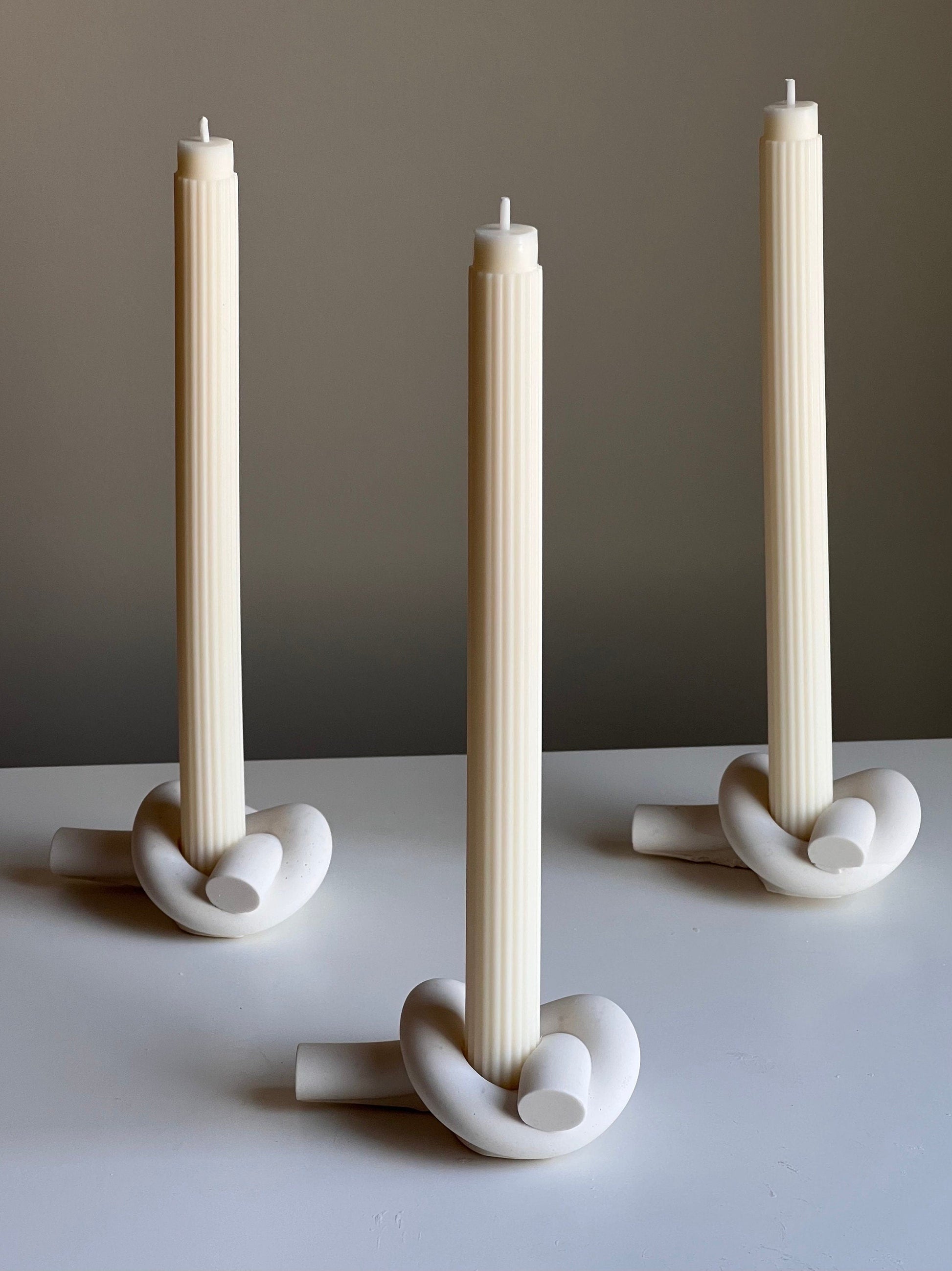 Knot Jesmonite Candlestick Holder: Minimalist Wedding Decor