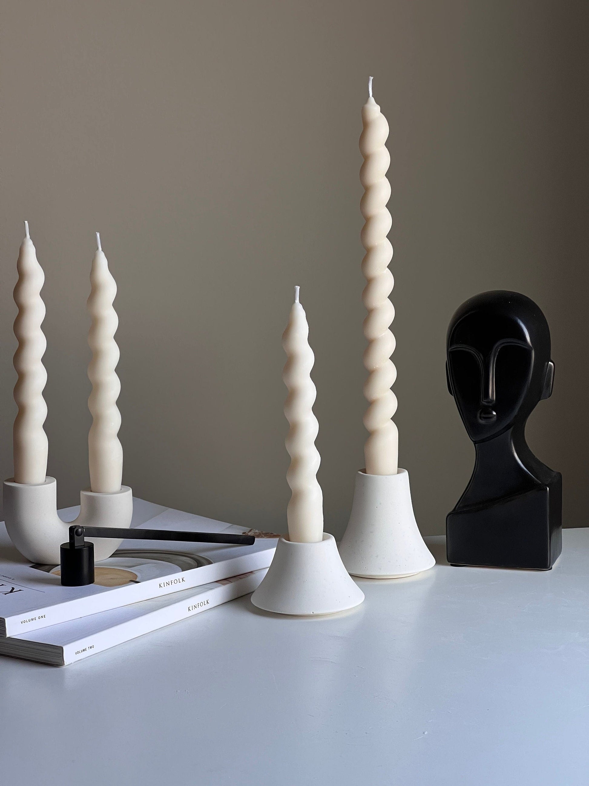Round Jesmonite Candlestick Holder: Minimalist Table Decor
