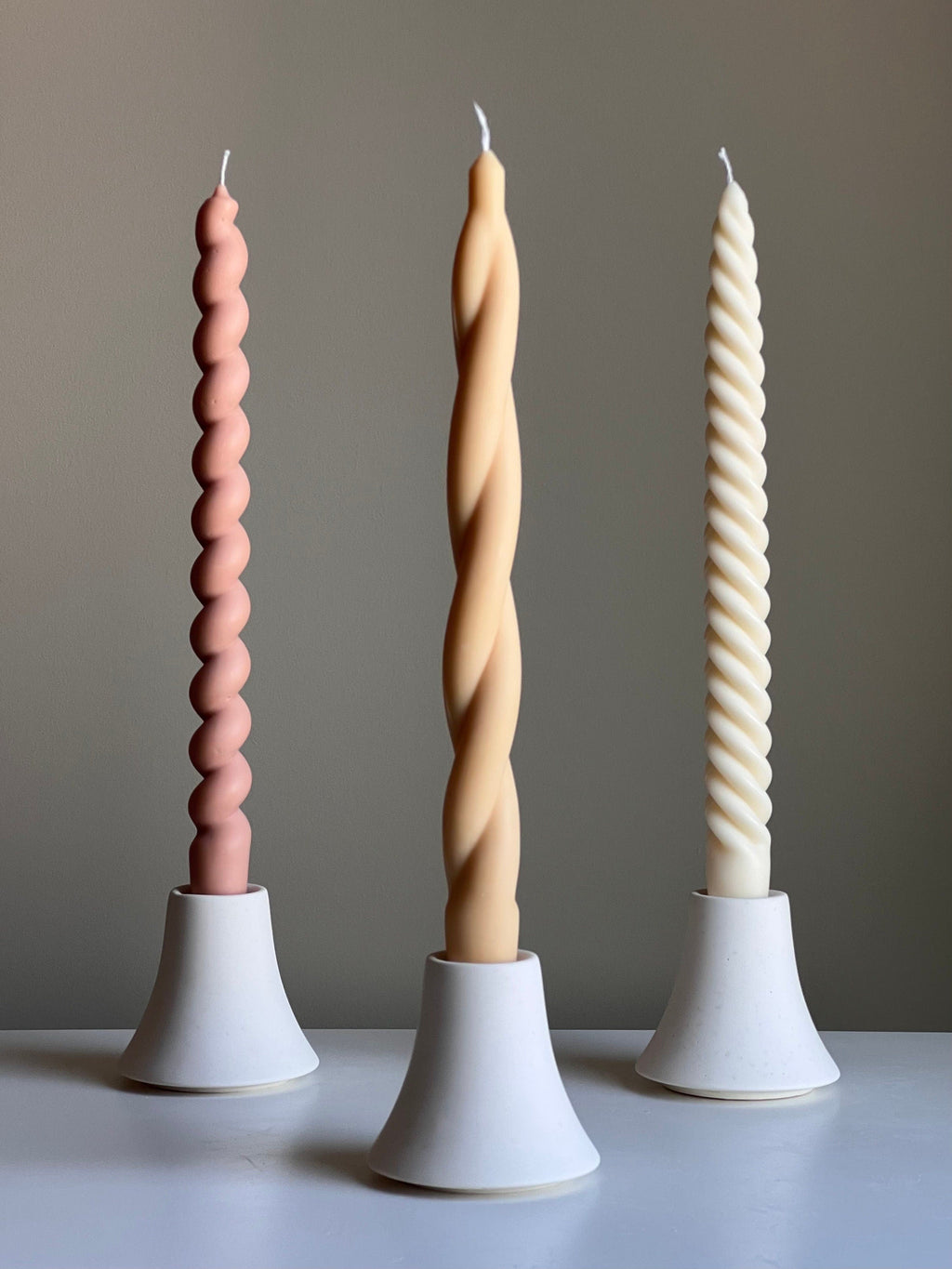 Round Jesmonite Candlestick Holder: Minimalist Table Decor