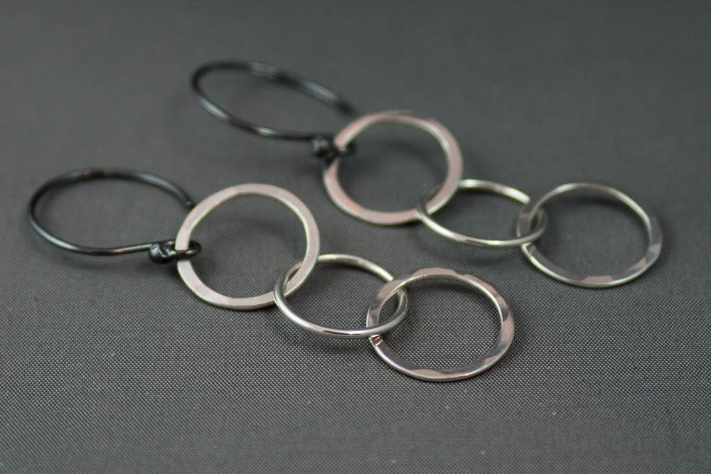 Boucles d'oreilles créoles à maillons, boucles d'oreilles en argent martelé, boucles d'oreilles en argent recyclé • Cadeau pour elle
