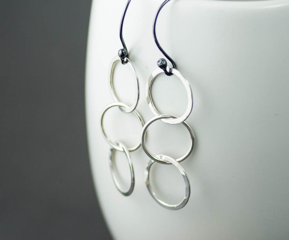Boucles d'oreilles créoles à maillons, boucles d'oreilles en argent martelé, boucles d'oreilles en argent recyclé • Cadeau pour elle