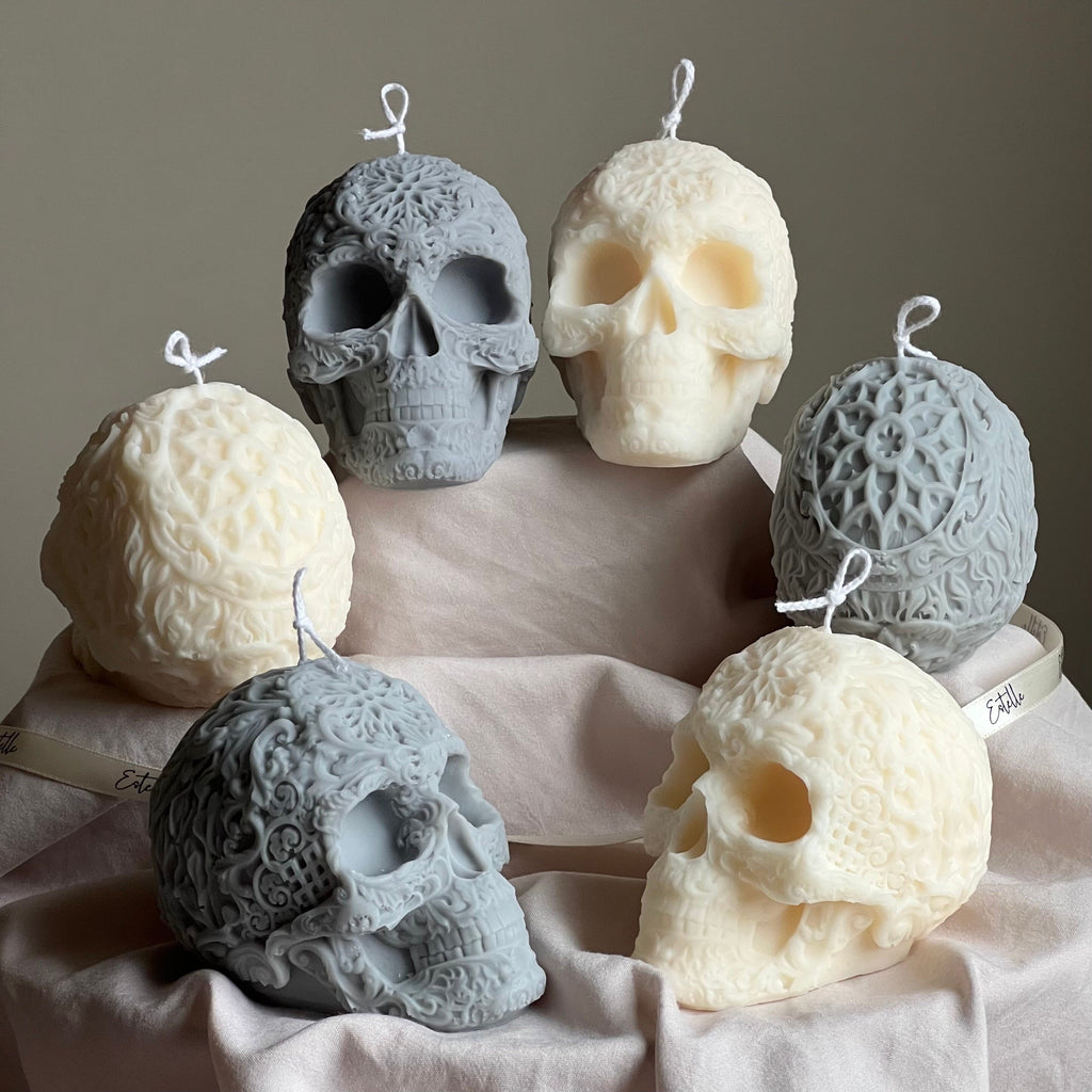 Handmade Halloween Skull Candle: Spooky Soy Wax Home Decor
