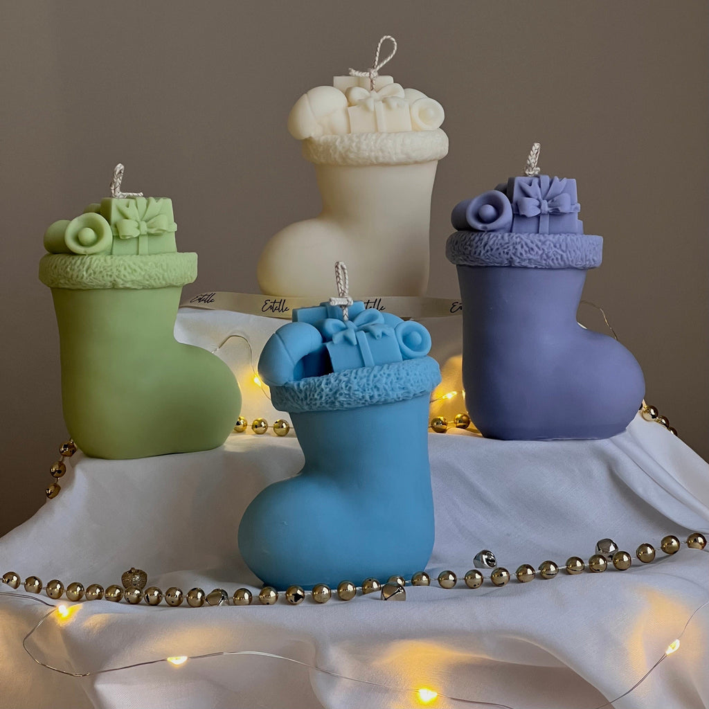 Grande bougie Bas de Noël : décor festif en soya coulé à la main