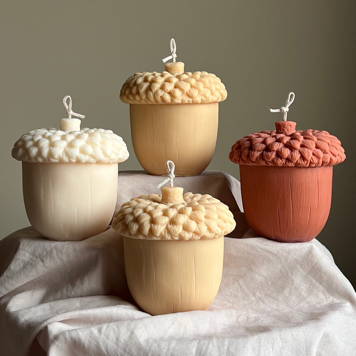 Grande bougie de cire de soja Gland d'automne | décor d'automne sculptural