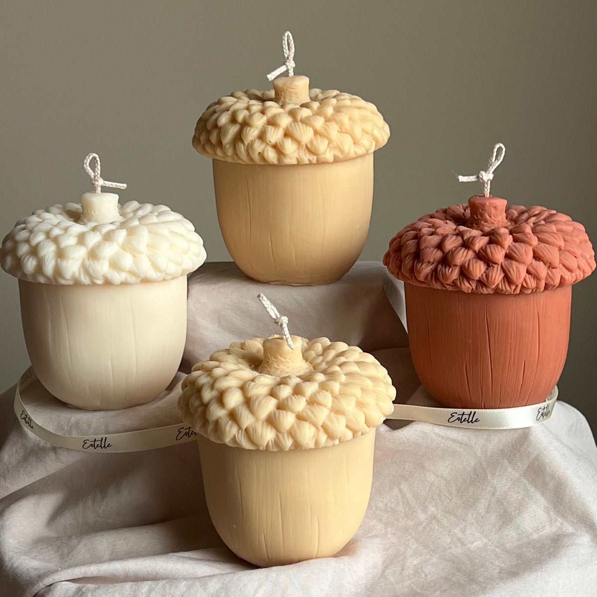 Grande bougie de cire de soja Gland d'automne | décor d'automne sculptural