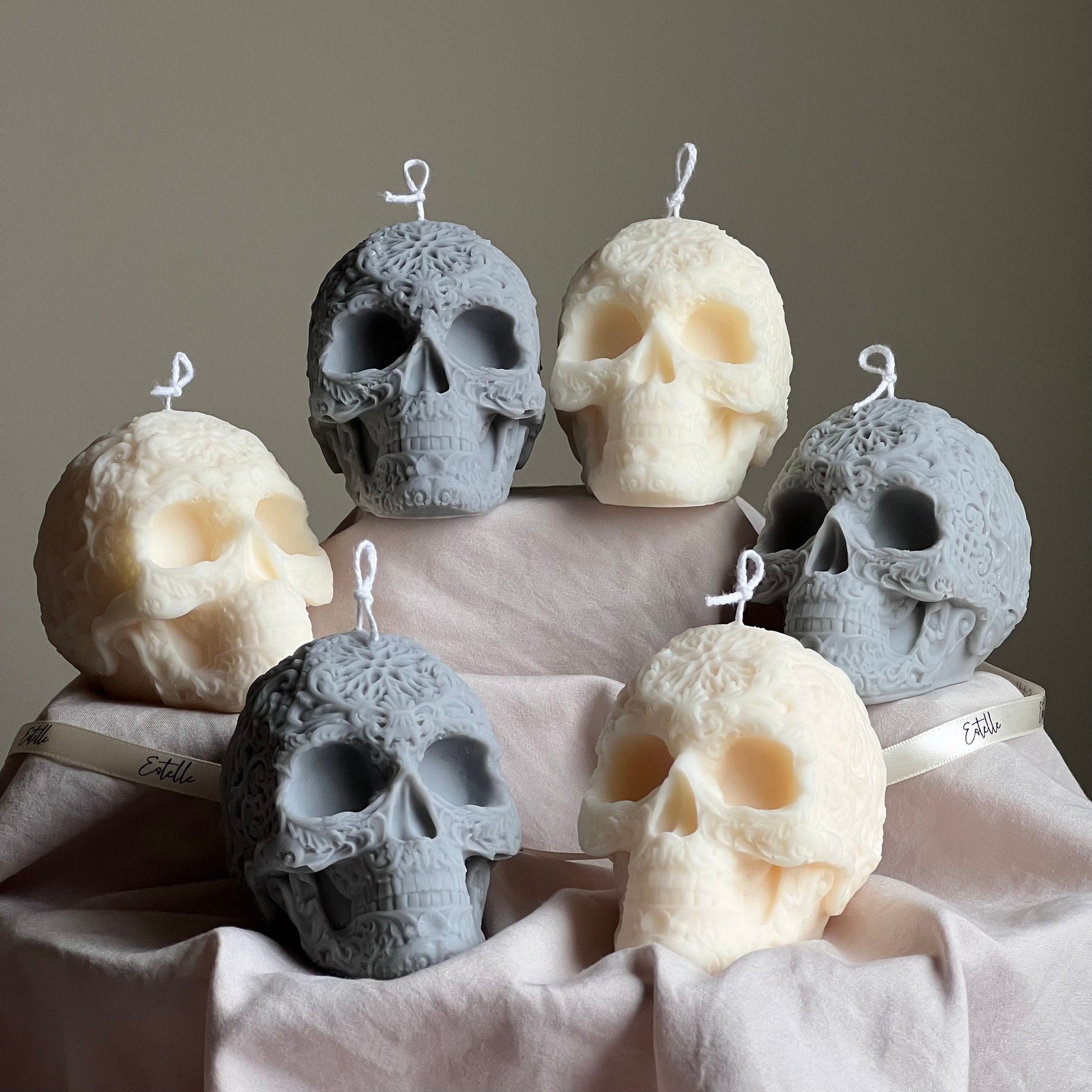 Handmade Halloween Skull Candle: Spooky Soy Wax Home Decor