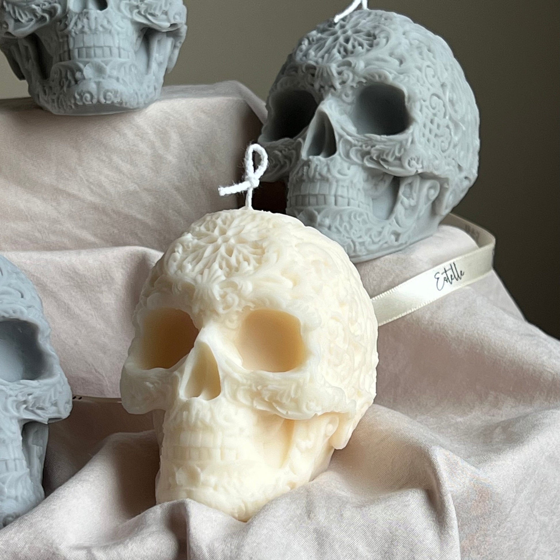 Handmade Halloween Skull Candle: Spooky Soy Wax Home Decor