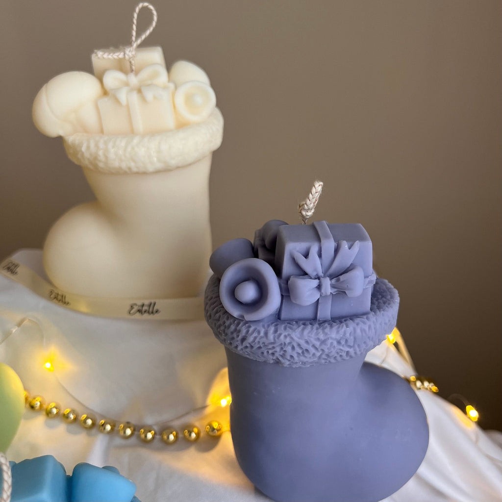 Grande bougie Bas de Noël : décor festif en soya coulé à la main
