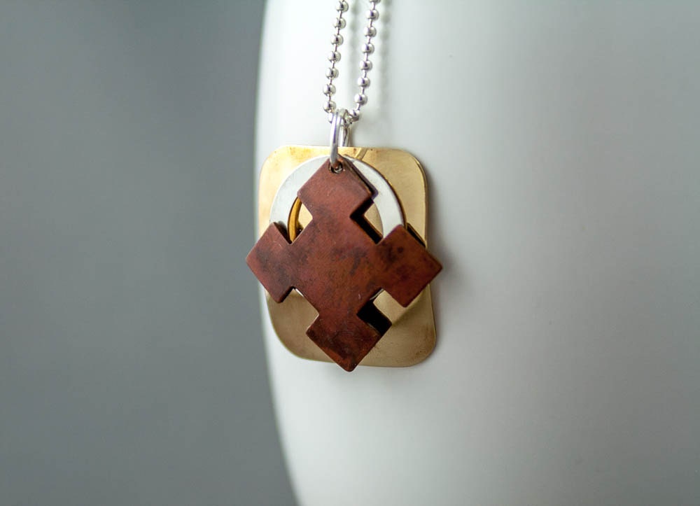 Pendentif nordique, bijou géométrique, pendentif unisexe, bijoux en métaux mixtes, collier minimaliste à offrir, collier pendentif rectangulaire
