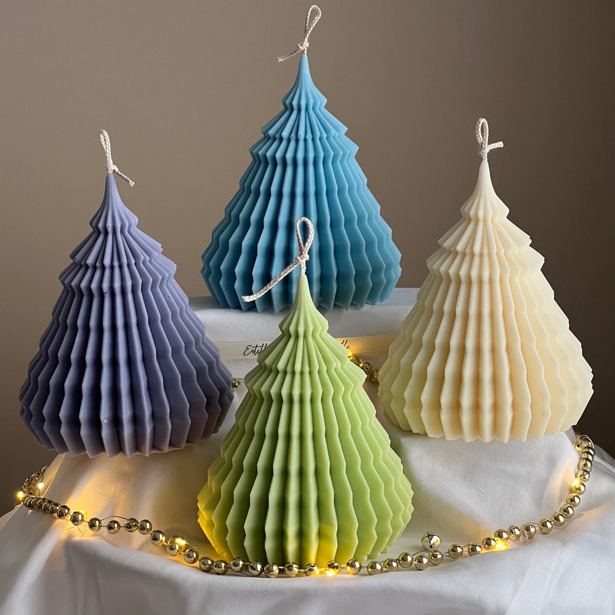 Grande chandelle Sapin de Noël Origami | Cire de soja coulée à la main