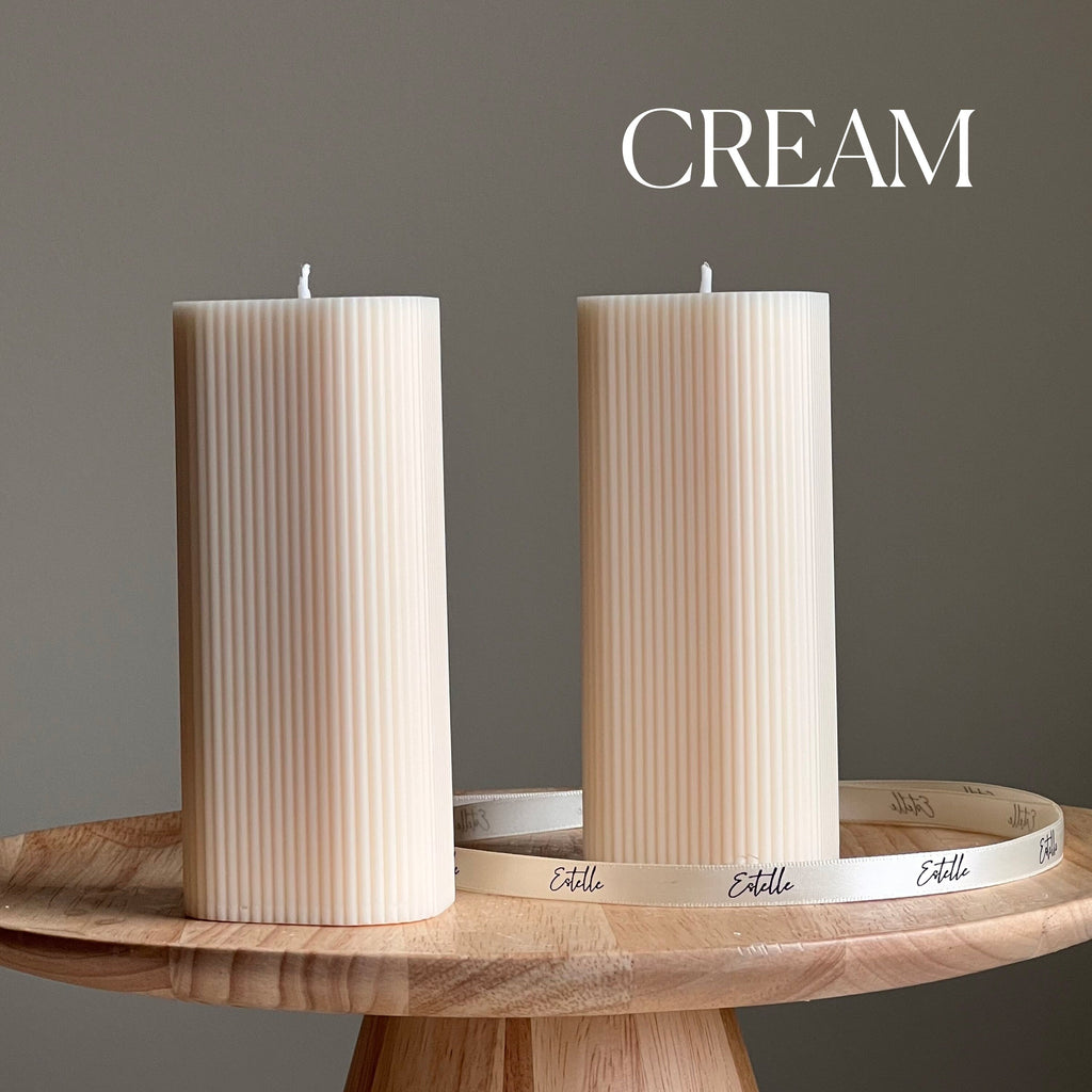 Chandelle-pilier côtelée en cire de soya | Décoration intérieure faite à la main